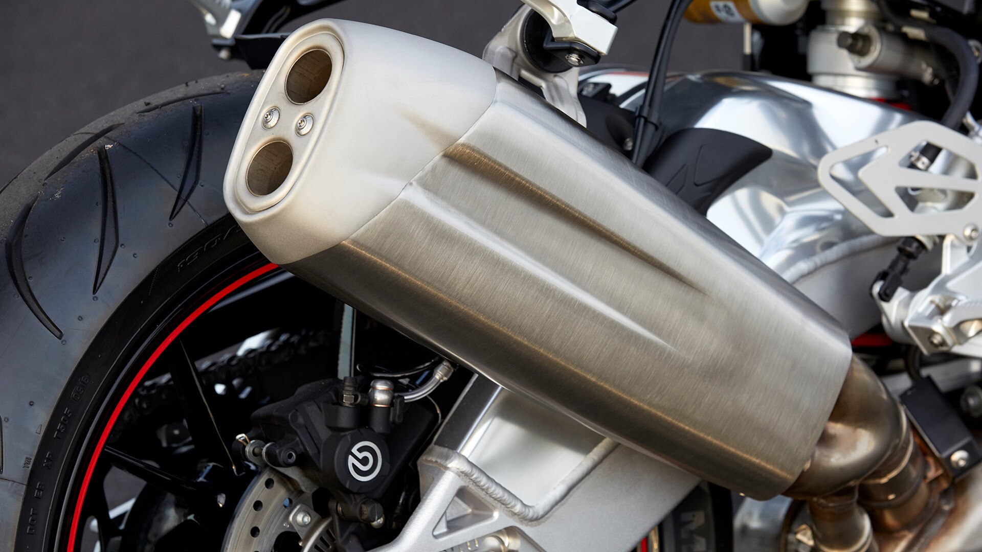 Sistema de escape de la S 1000 RR